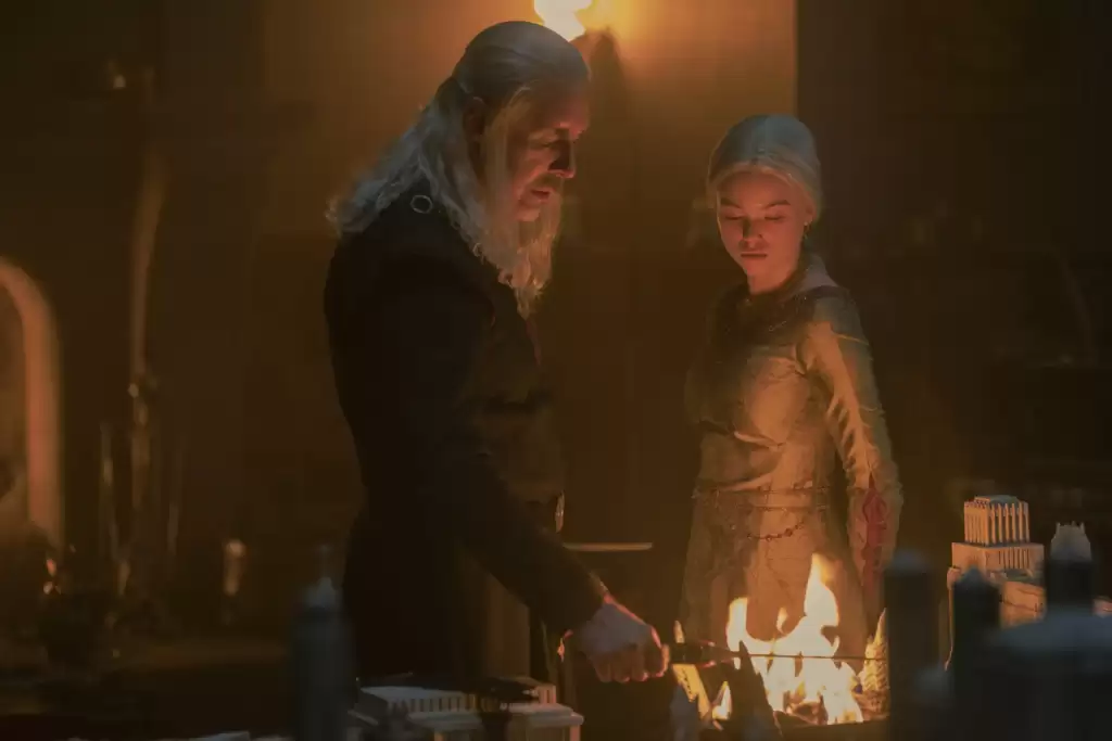 A Casa do Dragão S01E04: O Rei do Mar Estreito

Rhaenyra e Viserys conversam sobre as consequências da fuga da princesa e sua exposição.

Fonte: HBO/ Divulgação